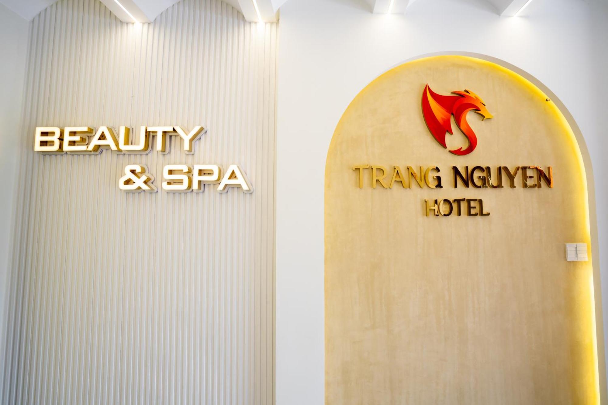 Trang Nguyen Hue Hotel エクステリア 写真