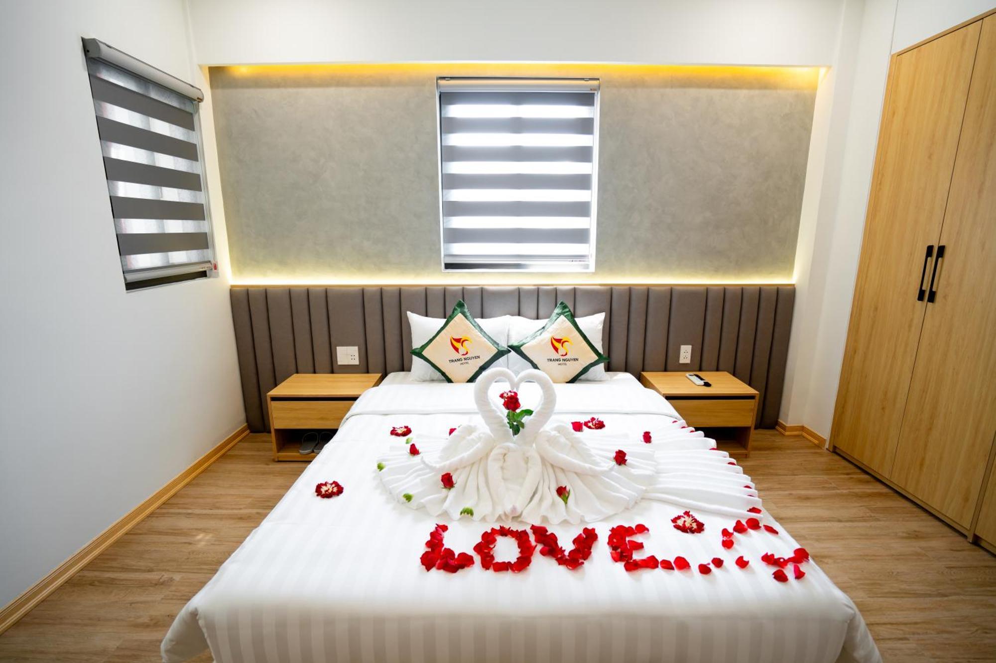 Trang Nguyen Hue Hotel エクステリア 写真