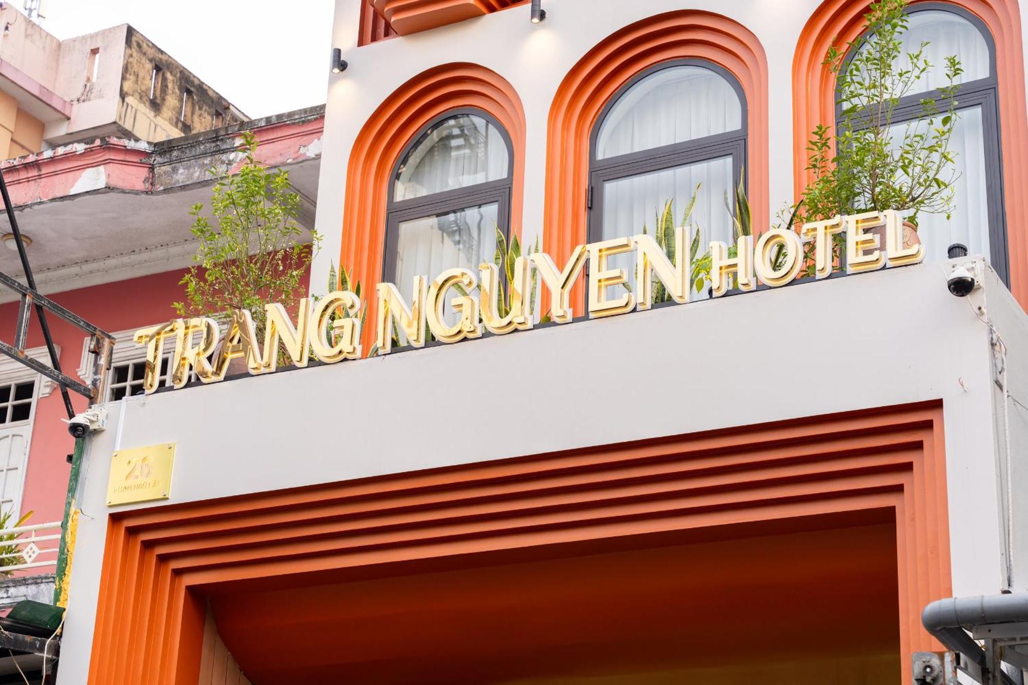 Trang Nguyen Hue Hotel エクステリア 写真